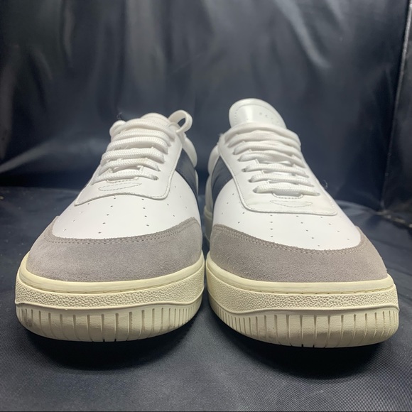 Magic Sneakers - Picture 2 of 12